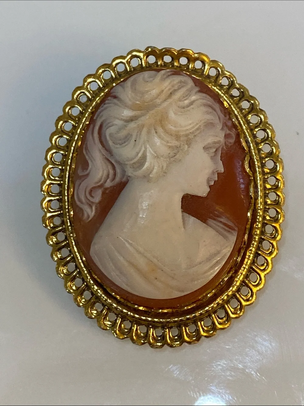 Vintage Cameo Portrait Brooch in Gold and Cream